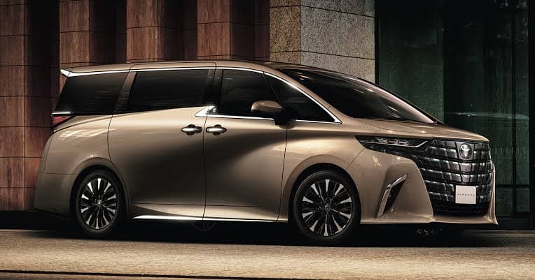 เช่ารถ Toyota Alphard 2024 สีดำ พร้อมคนขับ กรุงเทพ